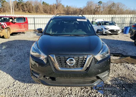 2019 Nissan Kicks S z USA, uszkodzony, nr VIN 3N1CP5CU5KL512236